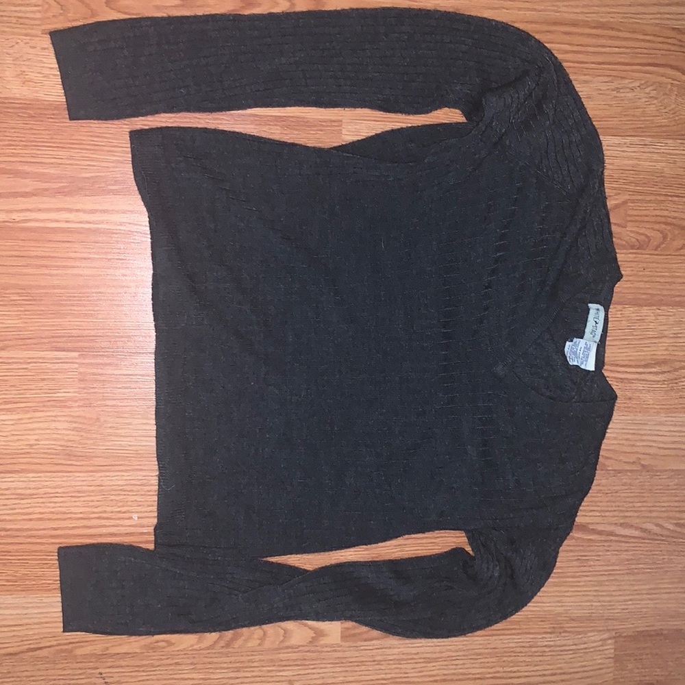 V neck sweater